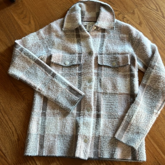 Rachel Zoe Super Soft Fuzzy Eyelash Plaid Snap Button Shacket Jacket Size XS - Picture 9 of 9